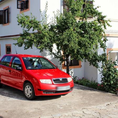 Apartments Slavica - Free Parking Jezera Exteriör bild