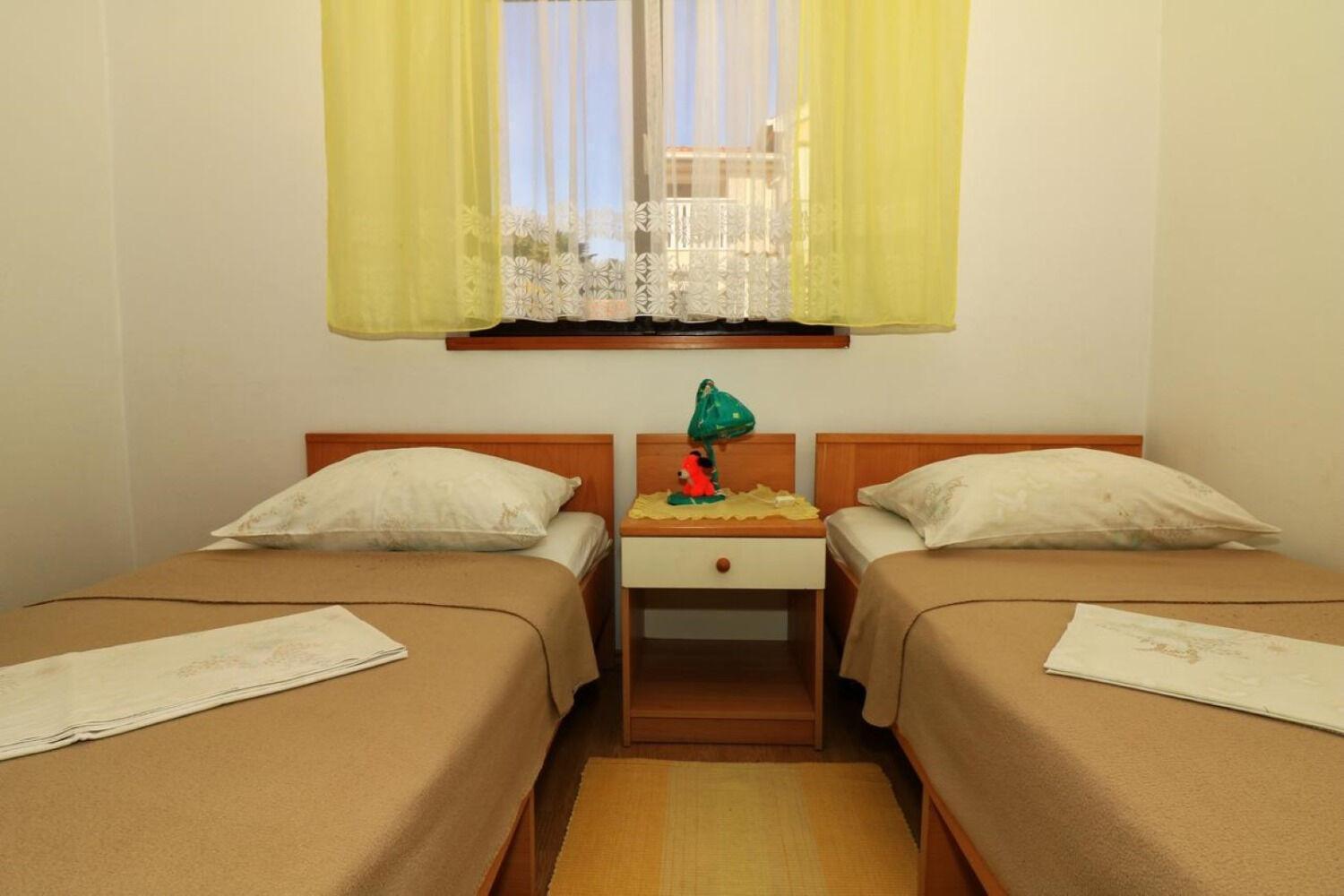 Apartments Slavica - Free Parking Jezera Exteriör bild